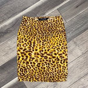 Normakamali cheetah print long skirt size S